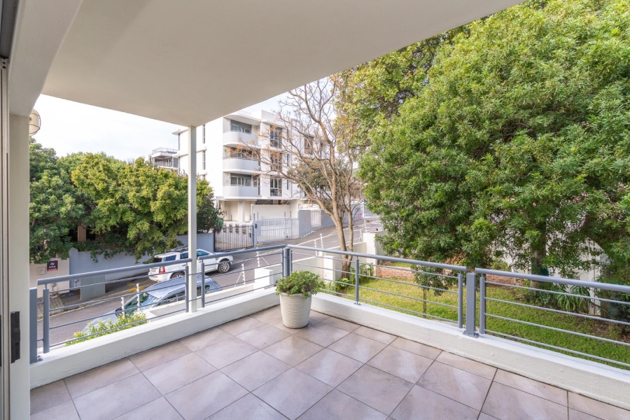 6 Bedroom Property for Sale in Vredehoek Western Cape